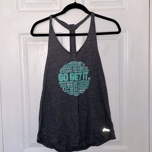 Workout tank top size small